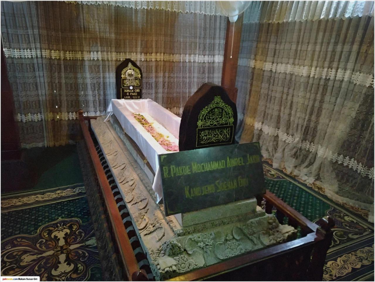 Makam Sunan Giri Dalam Islam