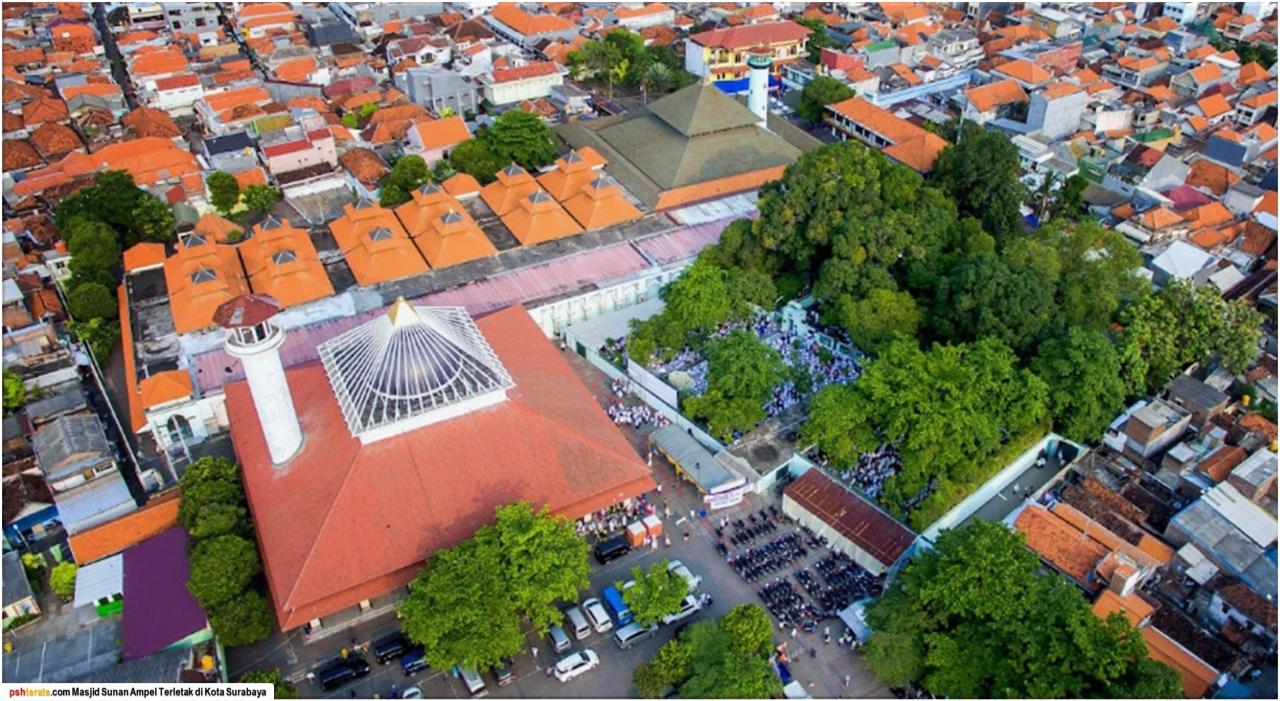Masjid Sunan Ampel Terletak di Kota Surabaya