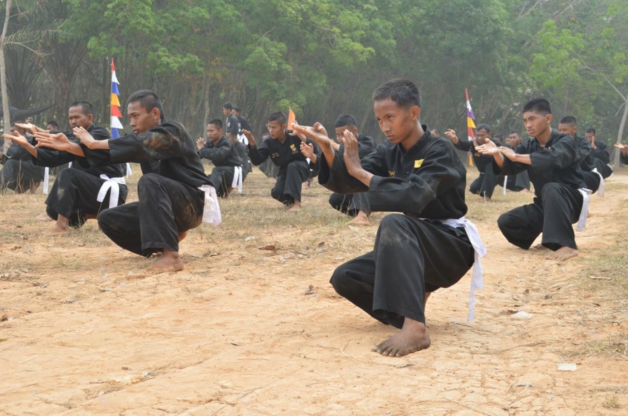 <a href="https://www.pshterate.com/"><img src="Teknik Dasar Gaya Pencak Silat.jpeg" alt="Gaya Pencak Silat: Kesenian Tradisional yang Penuh Makna"></a>