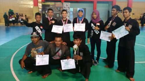 <a href="https://pshterate.com/"><img src="Perlengkapan dan Perlombaan.jpg" alt="Teknik Dasar Pencak Silat: Ilmu Setia Hati Kemanunggalan Sejati"></a>